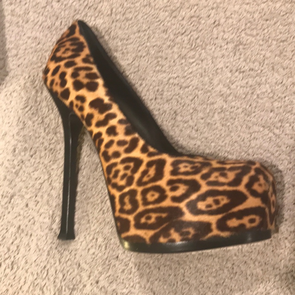Ysl leopard print pumps